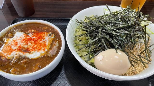 なぜ蕎麦にラー油を入れるのか。池袋南口店 - サブ画像3