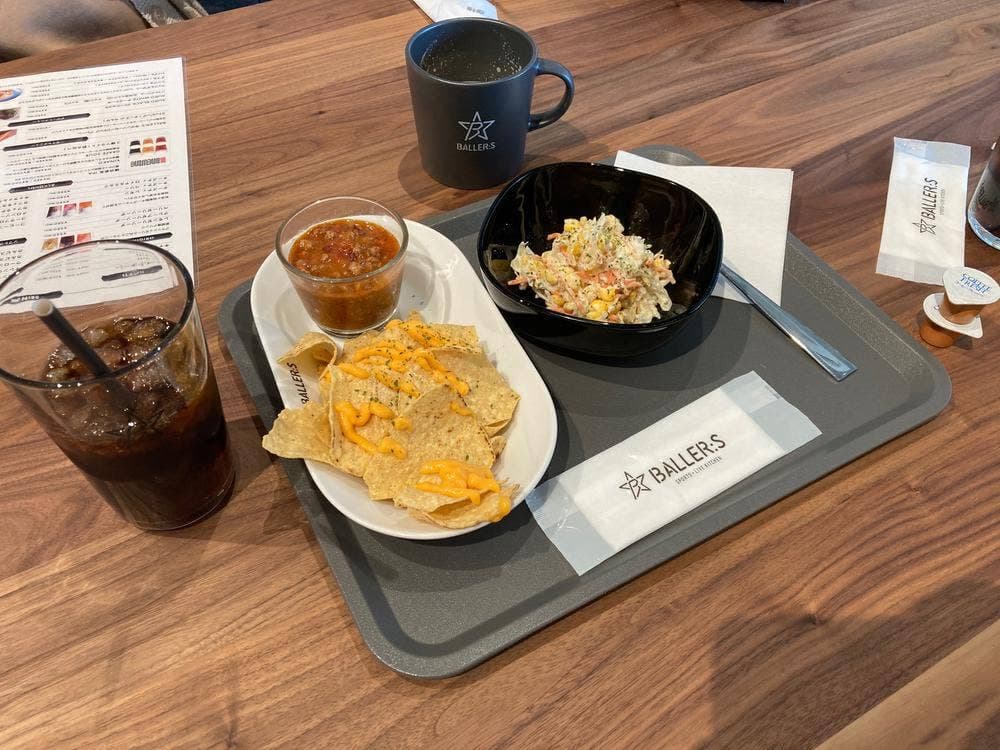 BALLER:S SPORTS + LIVE KITCHEN