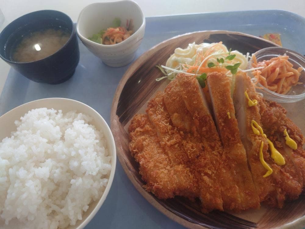 レストラン 華栄