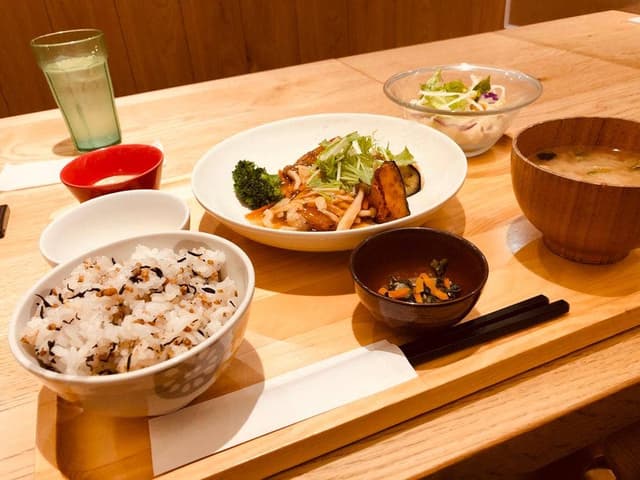 おぼんdeごはん ららぽーと名古屋みなとアクルス店 - サブ画像1