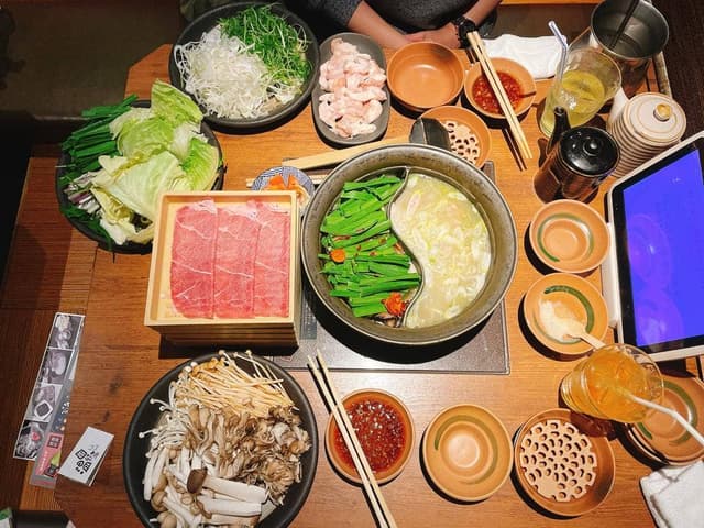 しゃぶしゃぶ温野菜 新宿店 - サブ画像1