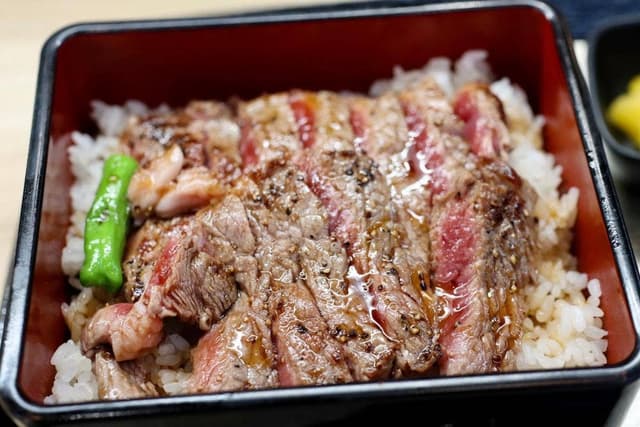 肉の丸一 ららぽーと愛知東郷店 - サブ画像1