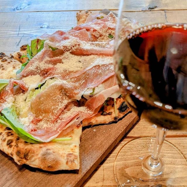 i10号倉庫 GARAGE CAFE&PIZZA - サブ画像3