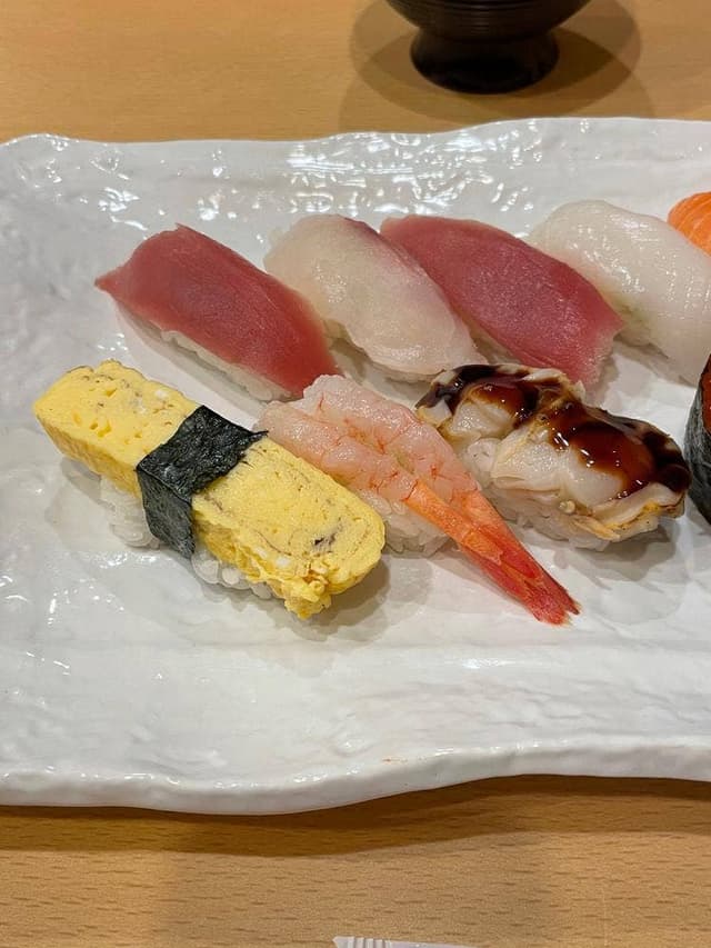 華鮨 上野の森さくらテラス店 - サブ画像3