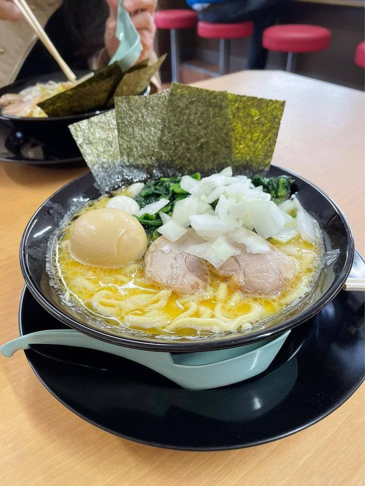 横浜家系ラーメン 若虎家