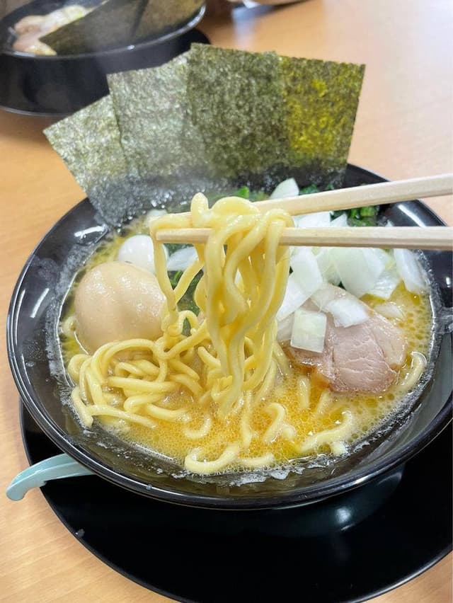 横浜家系ラーメン 若虎家 - サブ画像1