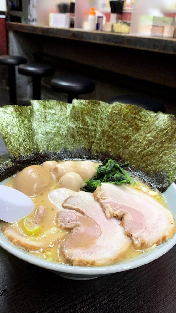 横浜家系ラーメン 本厚木壱七家 - サブ画像3