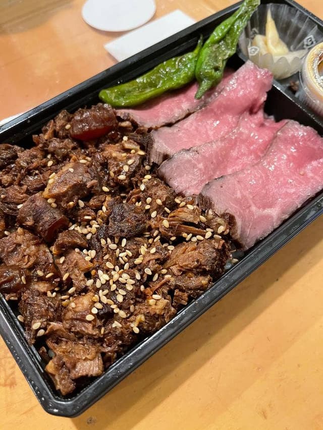 肉卸 小島 ecute品川 - サブ画像1
