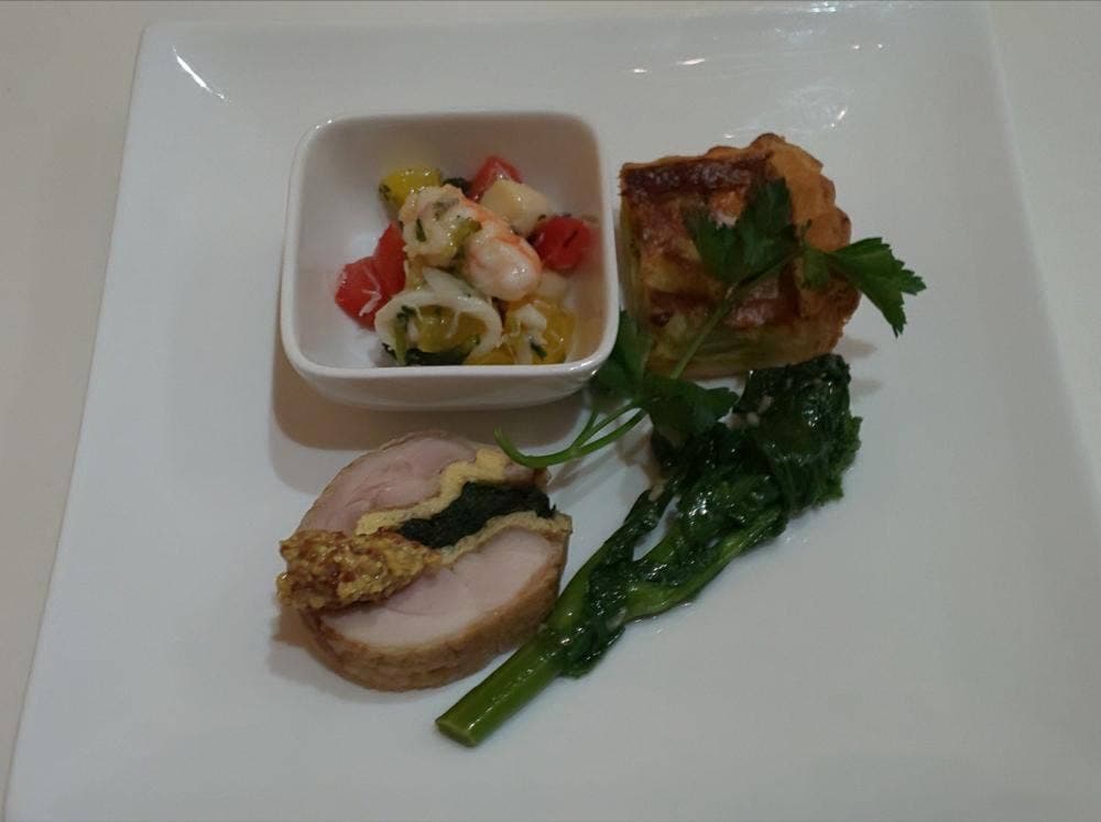 ダイニングカフェ サラード