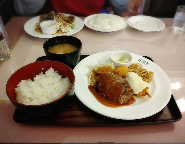 ヒュッテ 花隈店 - サブ画像3