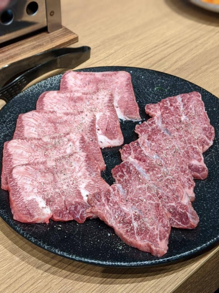 炭火焼肉 超世界