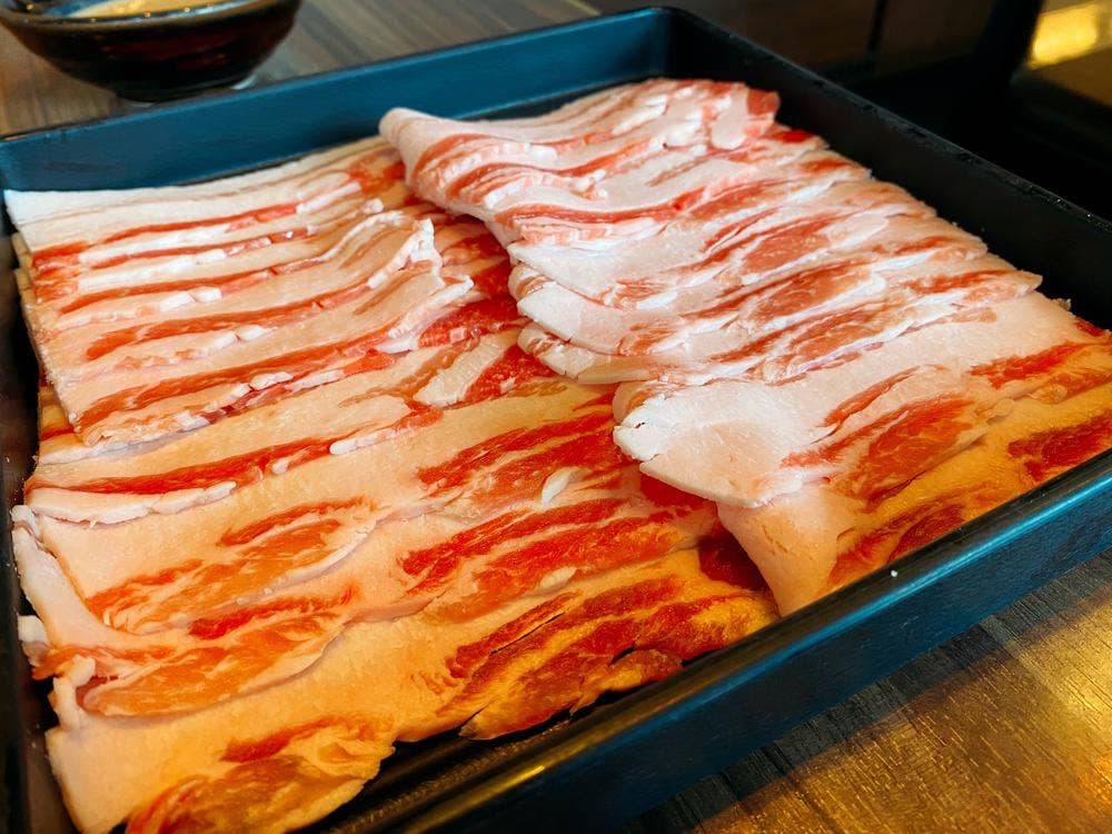 我那覇豚肉店 カフーナ旭橋