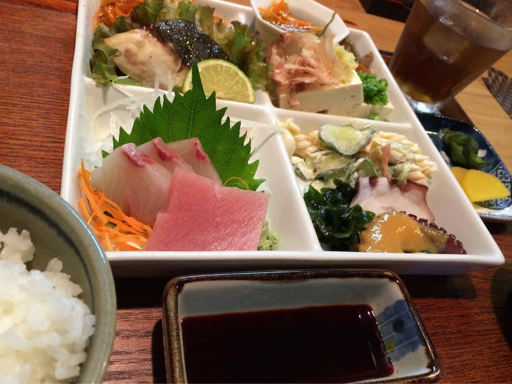 ごんべや
