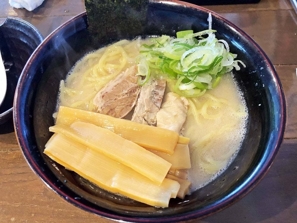 もつ焼き 四番屋那覇2号店