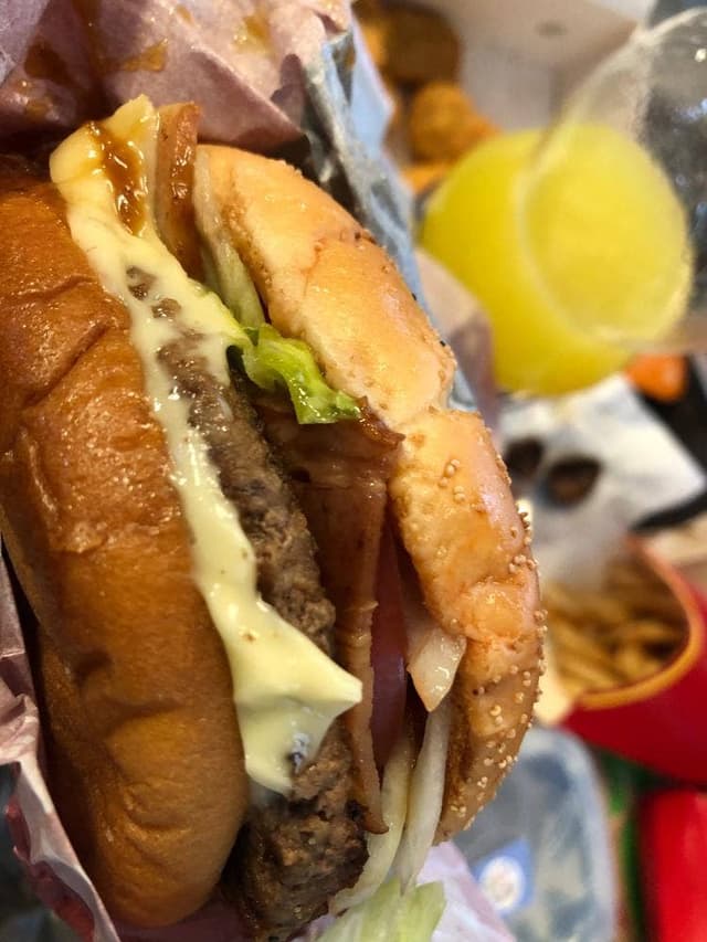 マクドナルド 多摩堤通り喜多見店 - サブ画像3