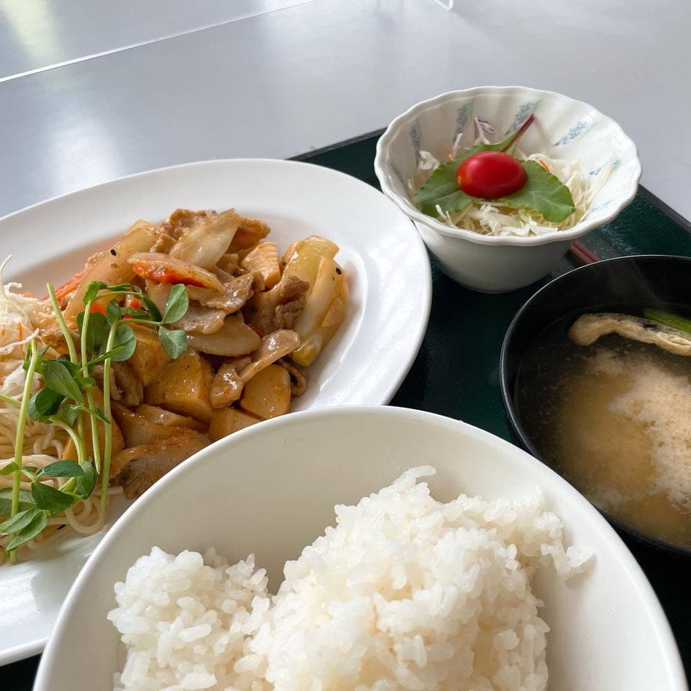 トムの食堂と売店