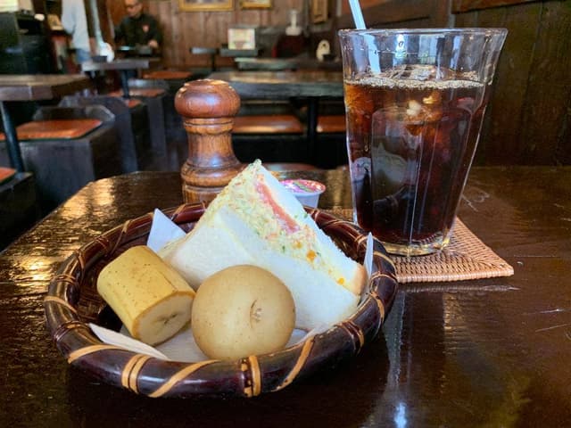 画廊喫茶 イーゼル - サブ画像1