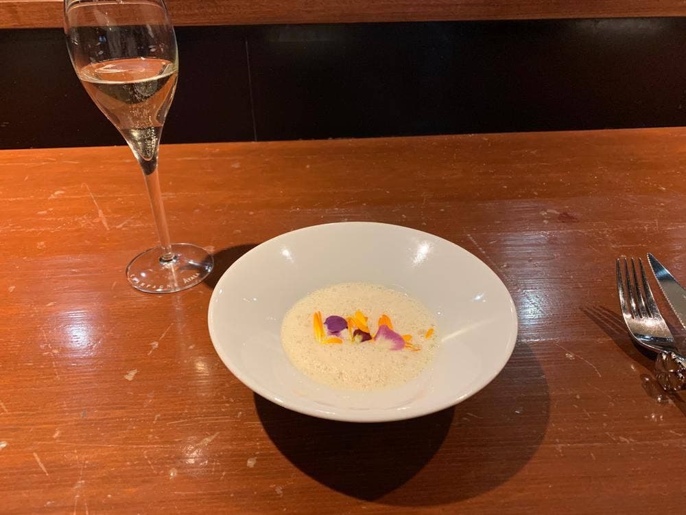 トモ クローバー 大久保食堂