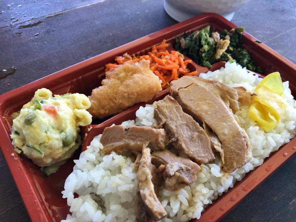 上間弁当天ぷら店
