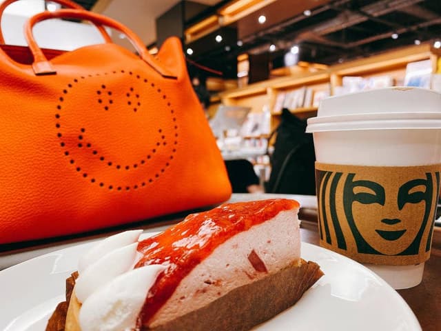 スターバックス コーヒー 六本松 蔦屋書店 - サブ画像3