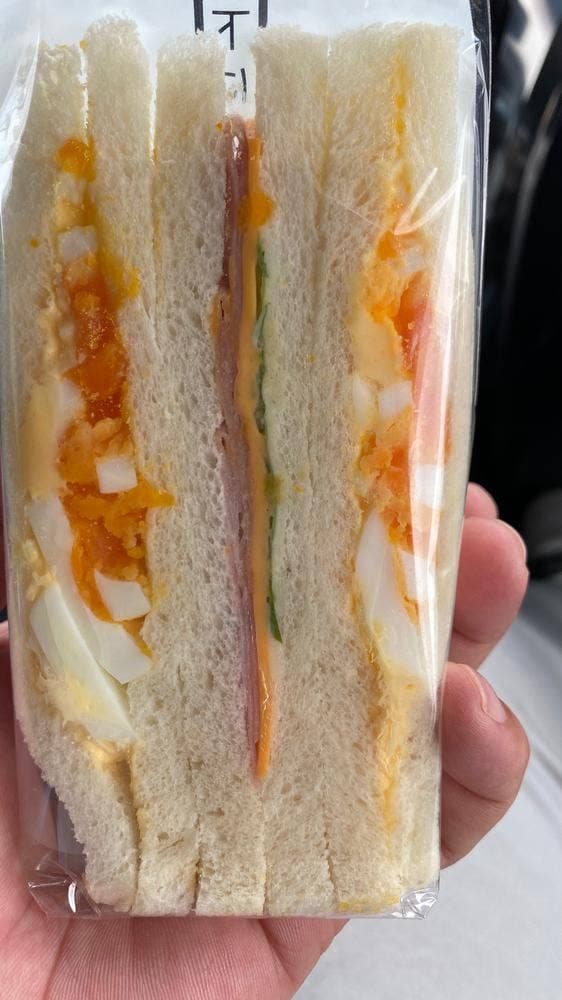 カフェ・ド・クリエ 神奈川運転免許センター店 - サブ画像1