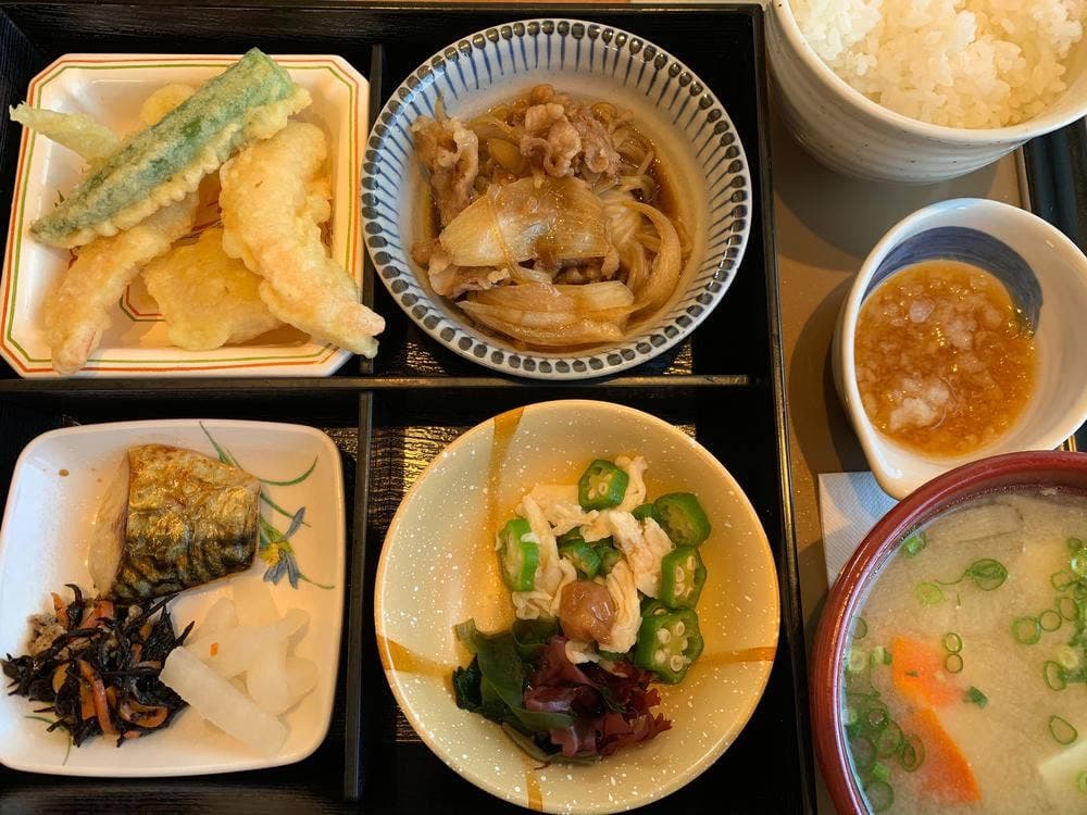 やよい軒 東雁来店