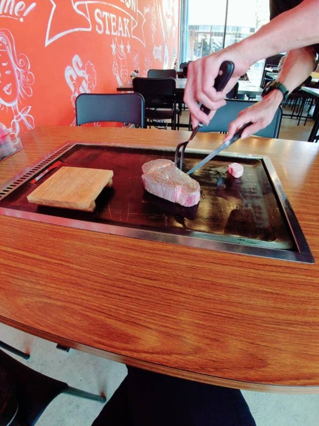 伝説のチャンピオンステーキ - サブ画像1