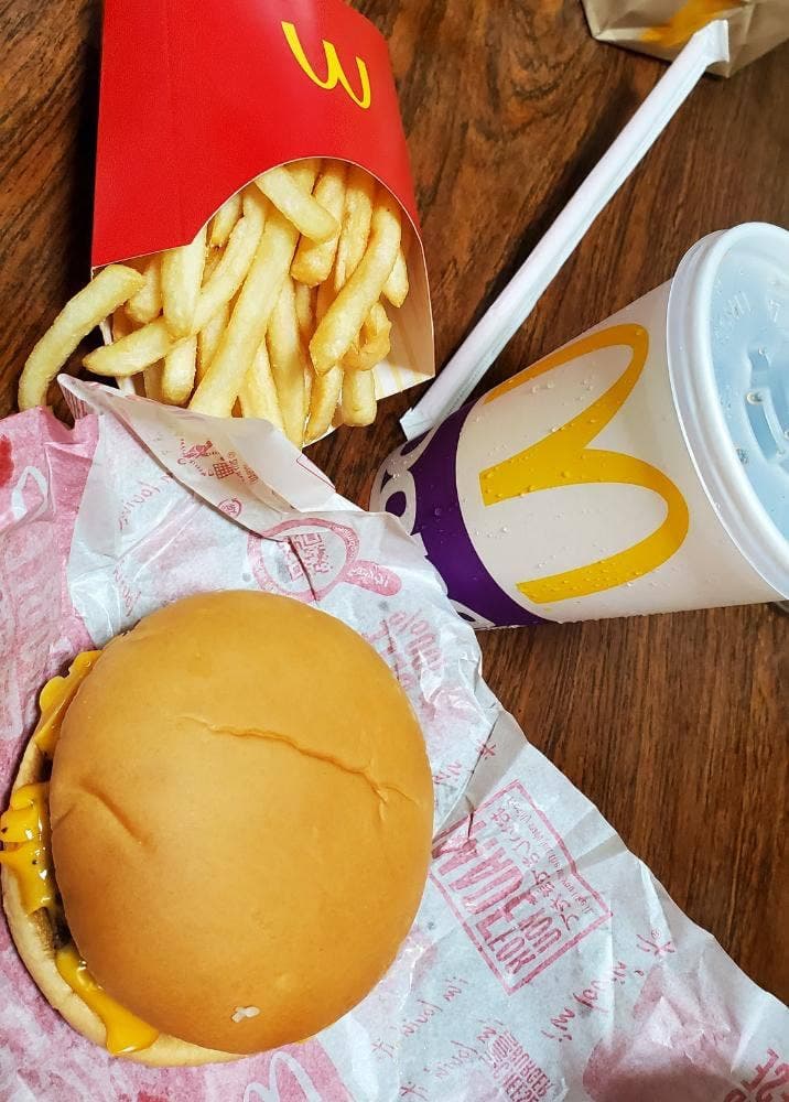 マクドナルド 国領マルエツ店