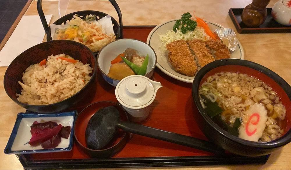 手打うどん リッチ