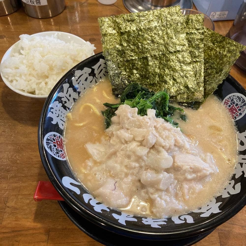 横浜家系ラーメン 辻田家 小山本店
