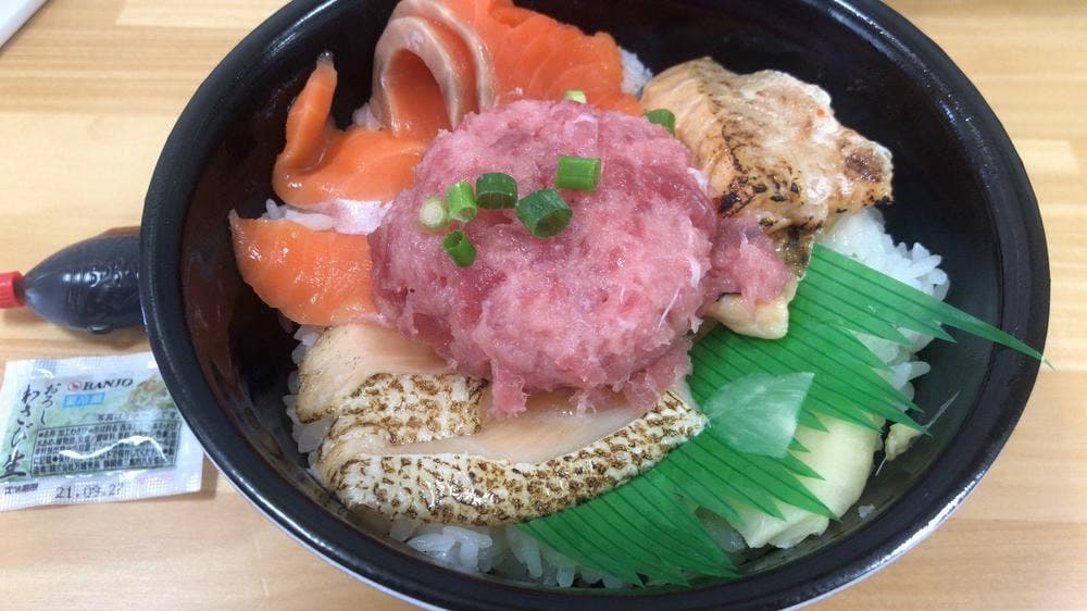 魚丼 五反田店