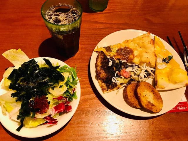 シェーキーズ 横浜西口店 - サブ画像3