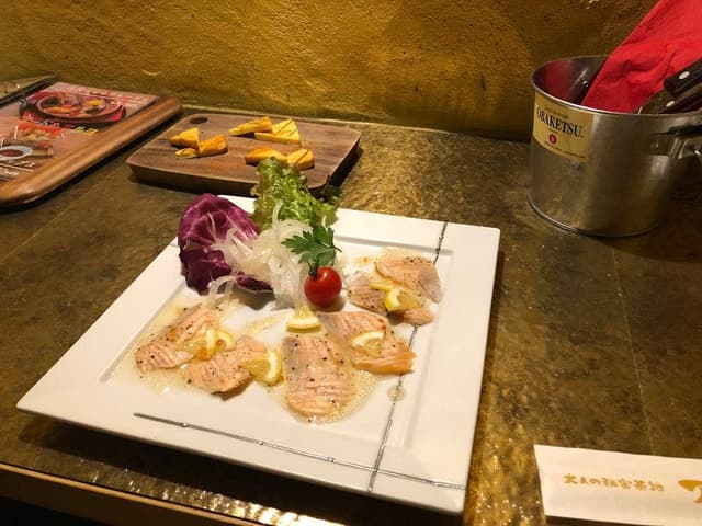 炭火ステーキとチーズのお忍び個室ダイニング食べ放題 アジト 浜松駅前店 - サブ画像1