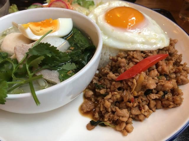タイ料理 OCHABAR CAFE - サブ画像1