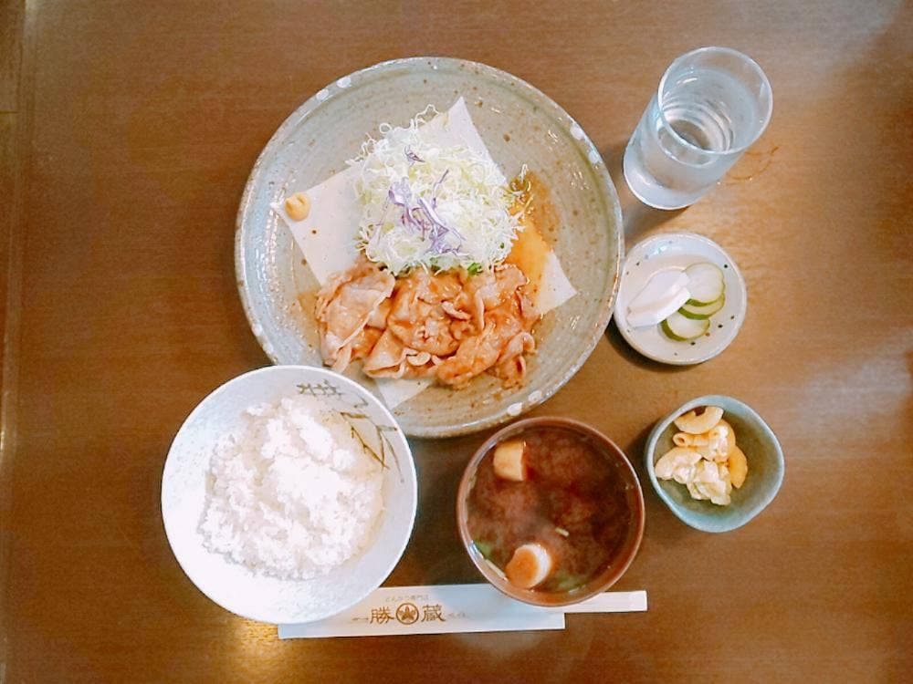 とんかつ専門店 勝蔵