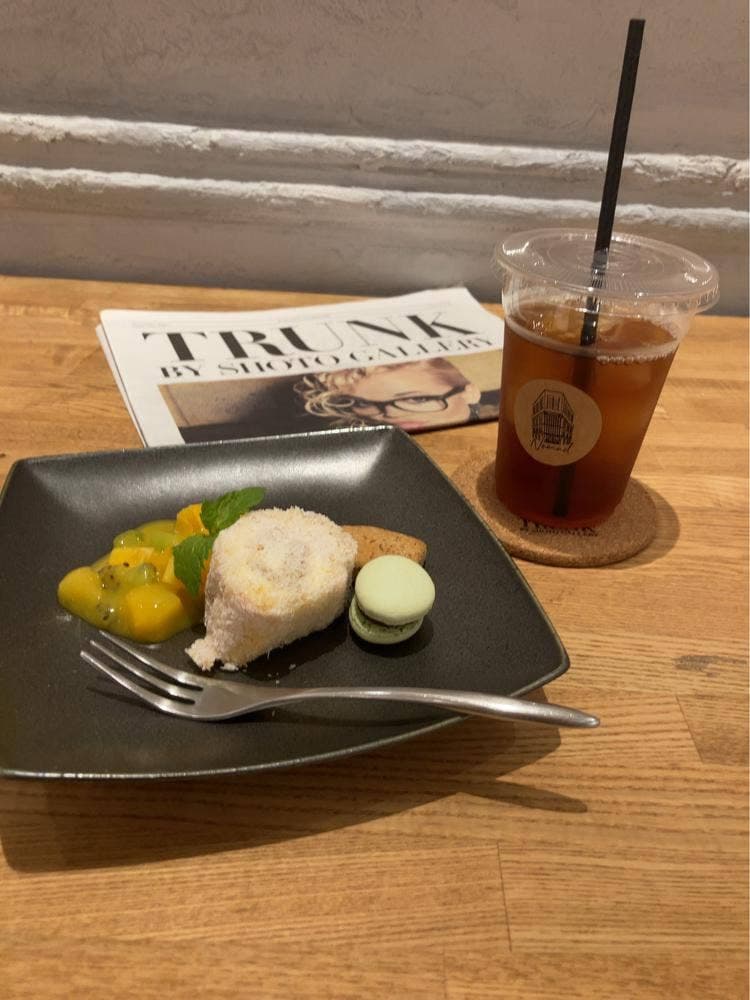 TRUNK BY SHOTO GALLERY cafe & nomad working space