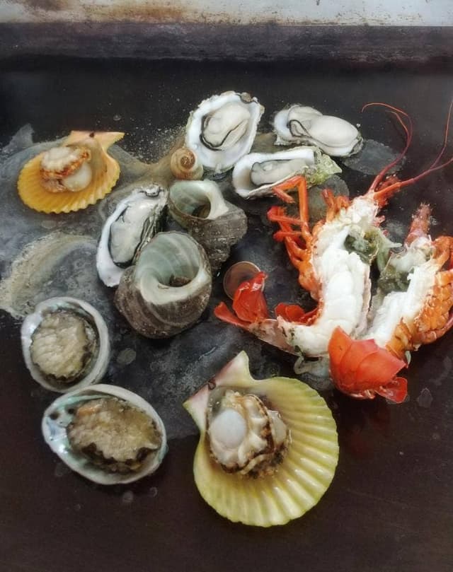 海鮮鉄板焼 海蛍 - サブ画像1