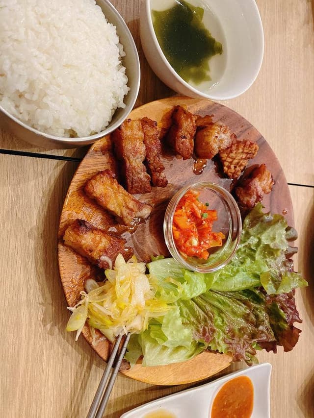 韓国料理&サムギョプサル Korean Modern Dinning KANTON 与野店 - サブ画像1