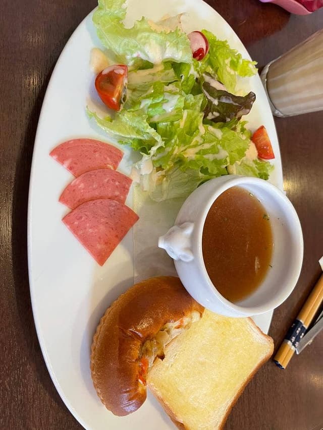 ヤミー カフェ&ベーカリー - サブ画像1