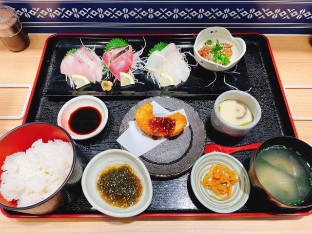 海鮮屋 はじめの一歩 大丸店 - サブ画像2