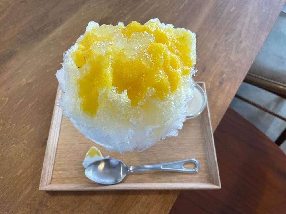 台湾まぜそばとかき氷 こぶたとカモメ
