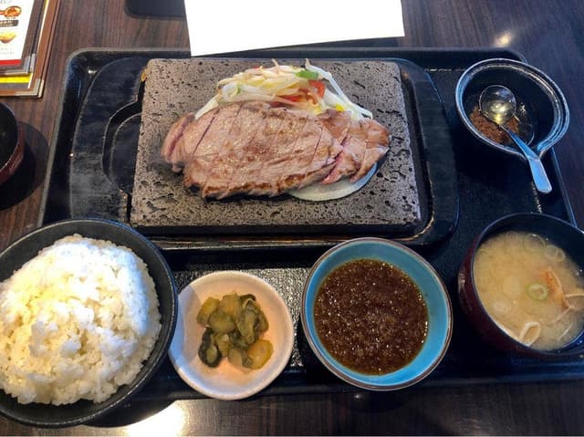 石焼ステーキ 贅 松崎店 - サブ画像1