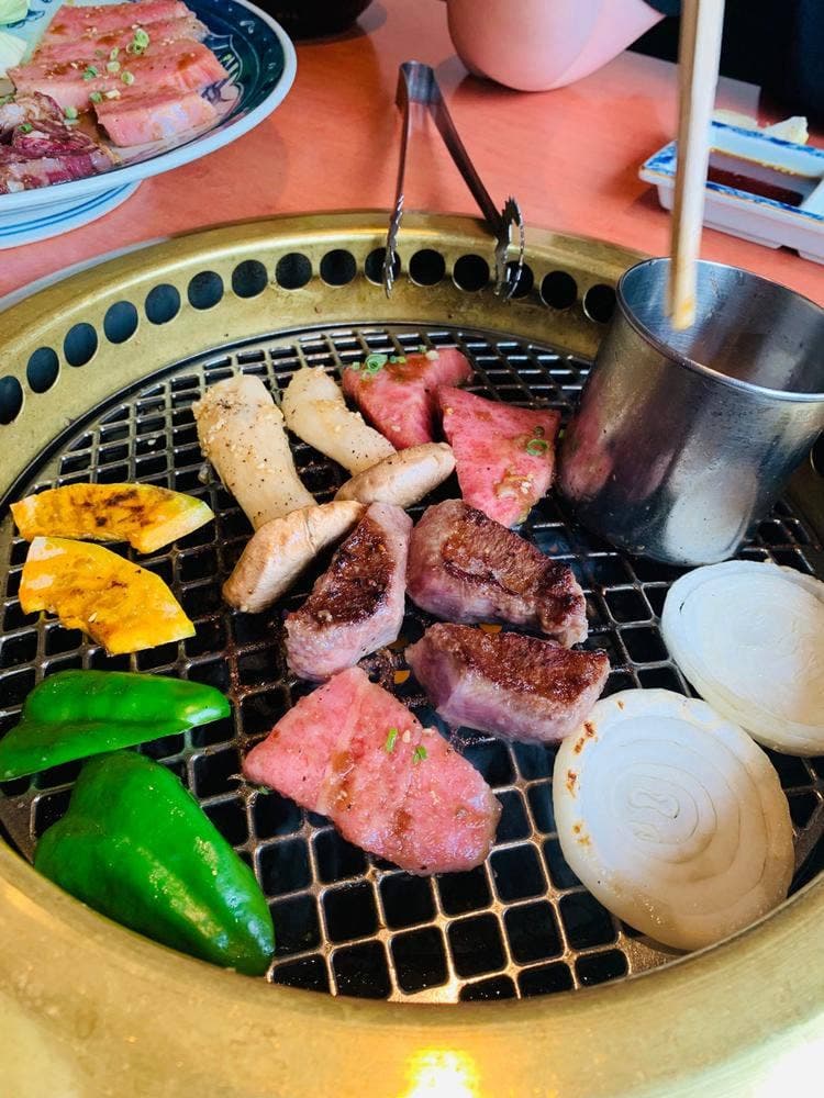 焼肉亭 ハピネス村