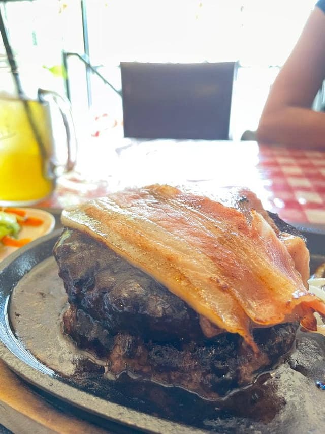 ガーリックジョーズ 元町店 - サブ画像3