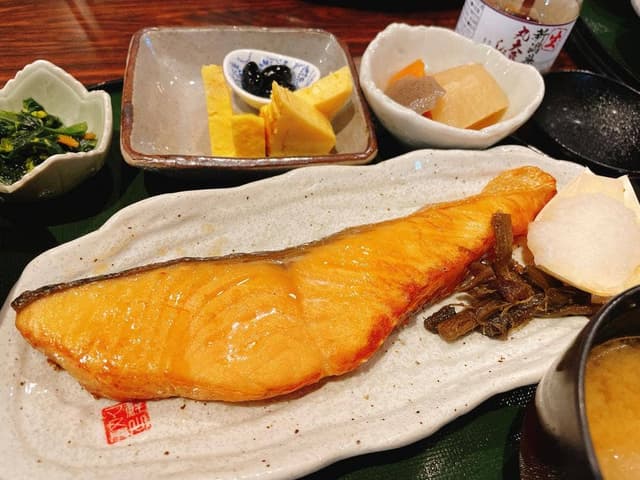 鮭山マス男商店 桜木店 - サブ画像3