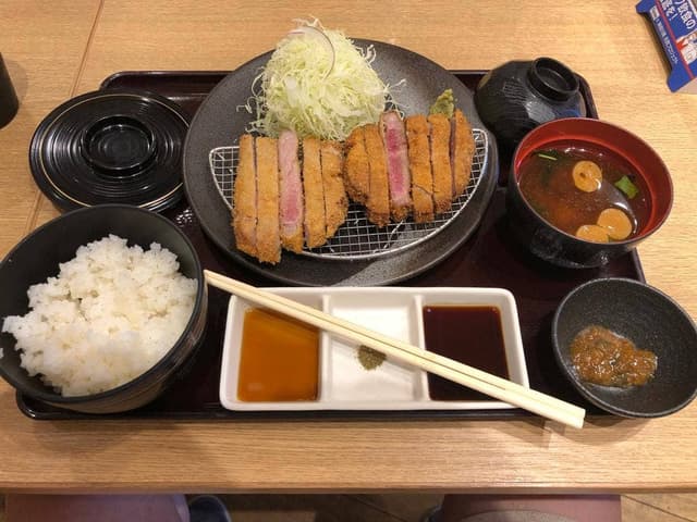 牛カツ京都勝牛 鎌倉駅西口店 - サブ画像1