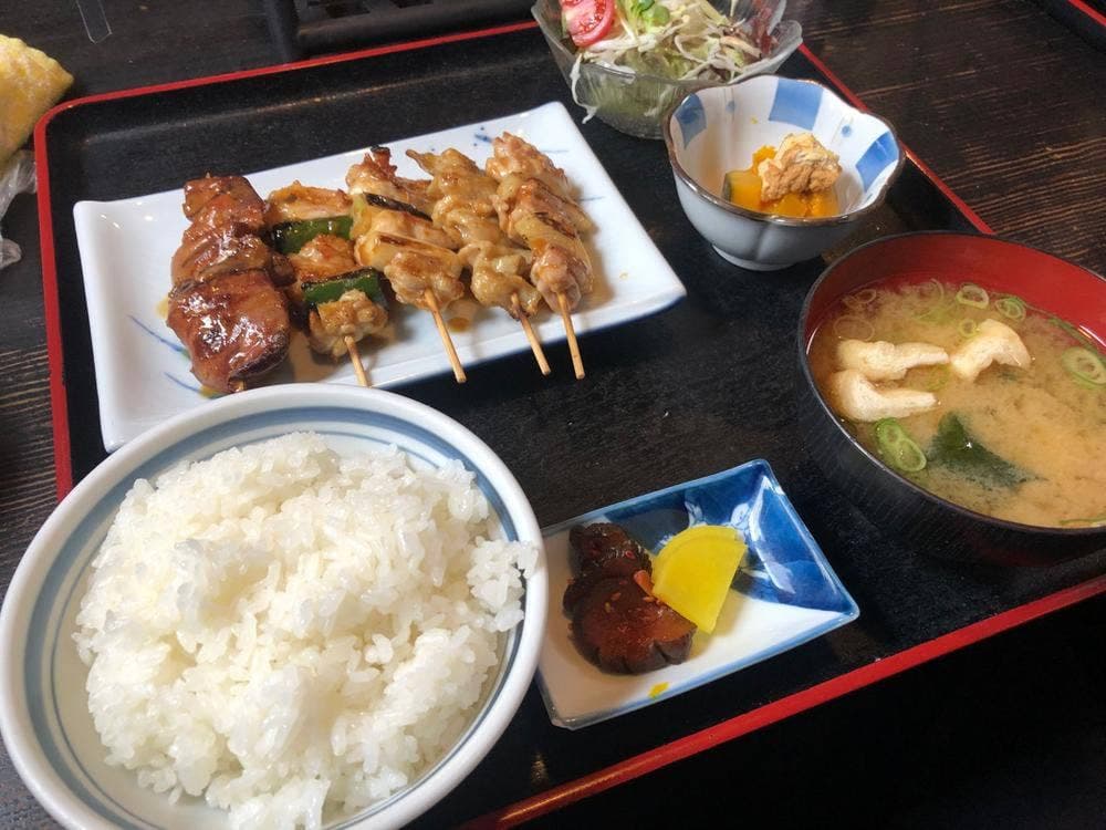 やきとり・季節料理・お食事処 でん