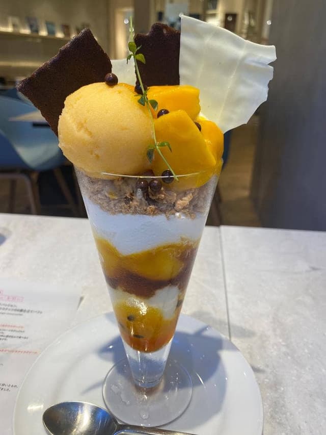 カフェ&ブックス ビブリオテーク 東京・有楽町 - サブ画像3