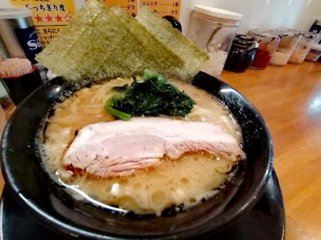 横浜家系ラーメン 一門家 大街道店 - サブ画像1