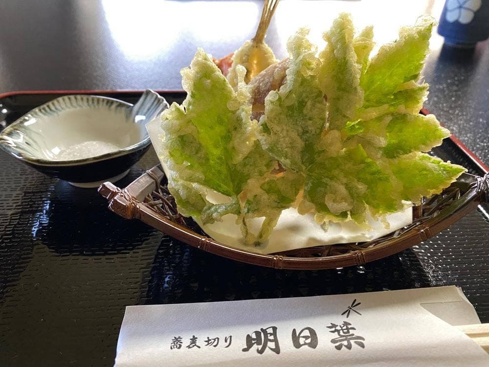 蕎麦切り 明日葉